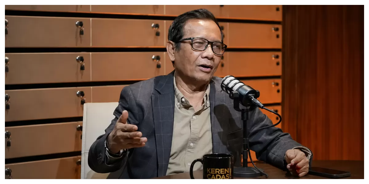 Mantan Menteri Koordinator Bidang Politik, Hukum, dan Keamanan (Menko Polhukam), Mahfud MD. (Foto tangkapan layar Youtube @Refly Harun)