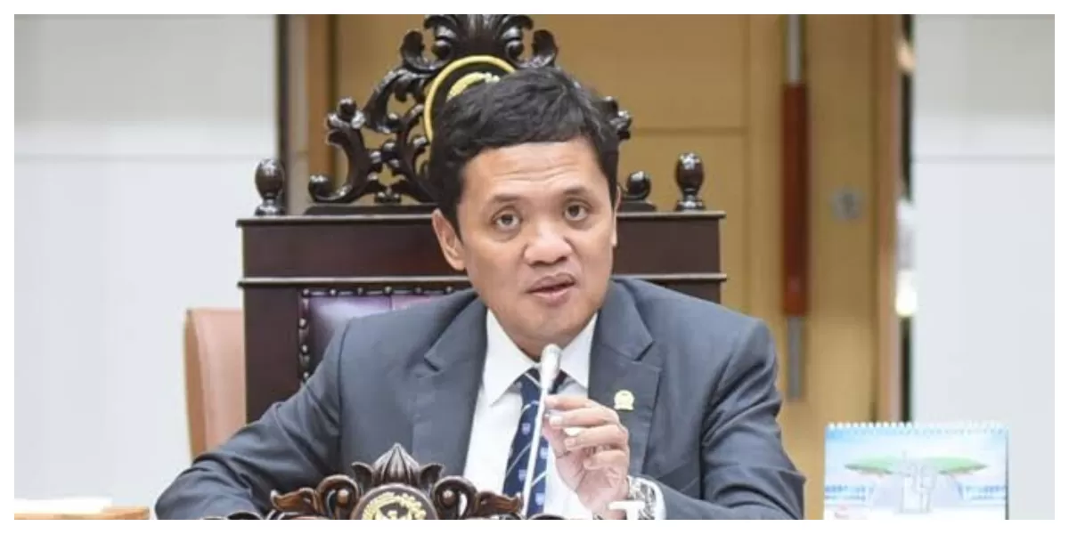 Ketua Komisi III DPR RI Habiburokhman menyampaikan pandangan terkait perlindungan privasi, ruang publik, dan ancaman hukum terhadap perekaman tanpa izin. (Foto fraksigerindra.id)
