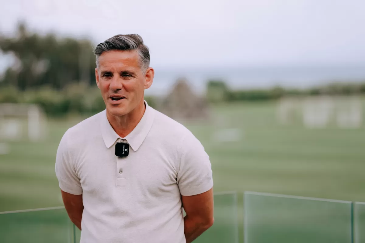 Pelatih Timnas Indonesia, John Herdman saat mengunjungi Bali United Training Center. (Bali United)