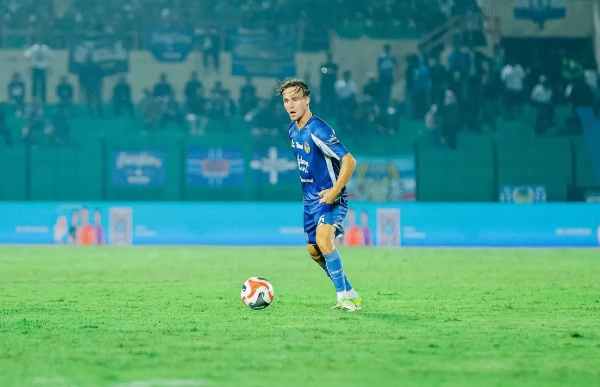 Gelandang PSIM Donny Warmerdam kembali mencicipi kompetisi Super League setelah absen panjang karena cedera (PSIM Yogyakarta)