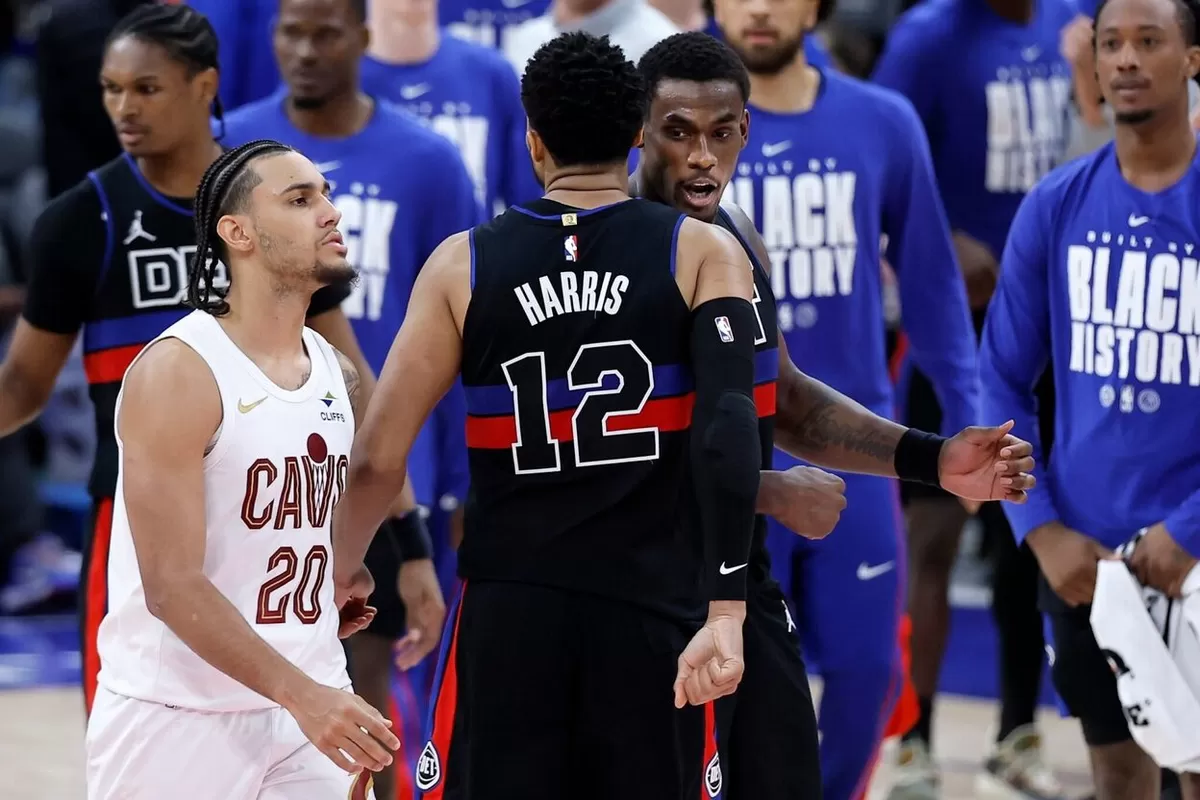 Rivalitas lama yang menemukan napas baru, Detroit Pistons dan Cleveland Cavaliers di Littel Caesars Arena, Detriot, 28 Februari 2026. (inquirer)