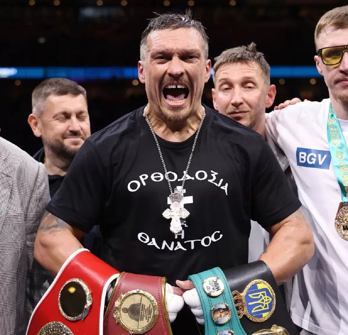 Oleksandr Usyk&nbsp;akan mempertahankan sabuk WBC-nya melawan juara kickboxing Rico Verhoeven.