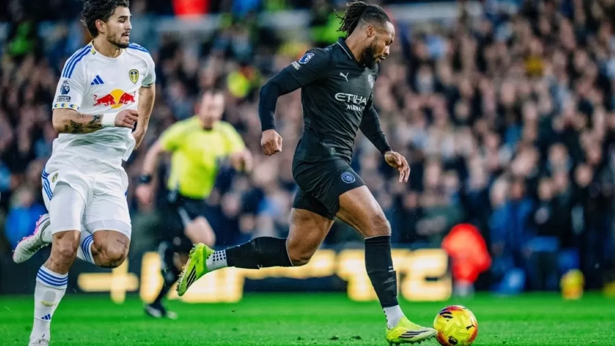 Aksi Antoine Semenyo di laga Manchester City vs Leeds United (Manchester City)