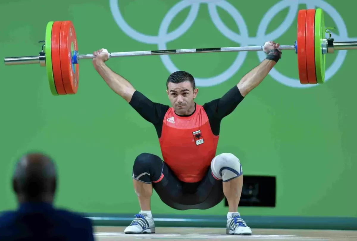 Atlet Angkat Besi.  (Getty Images)