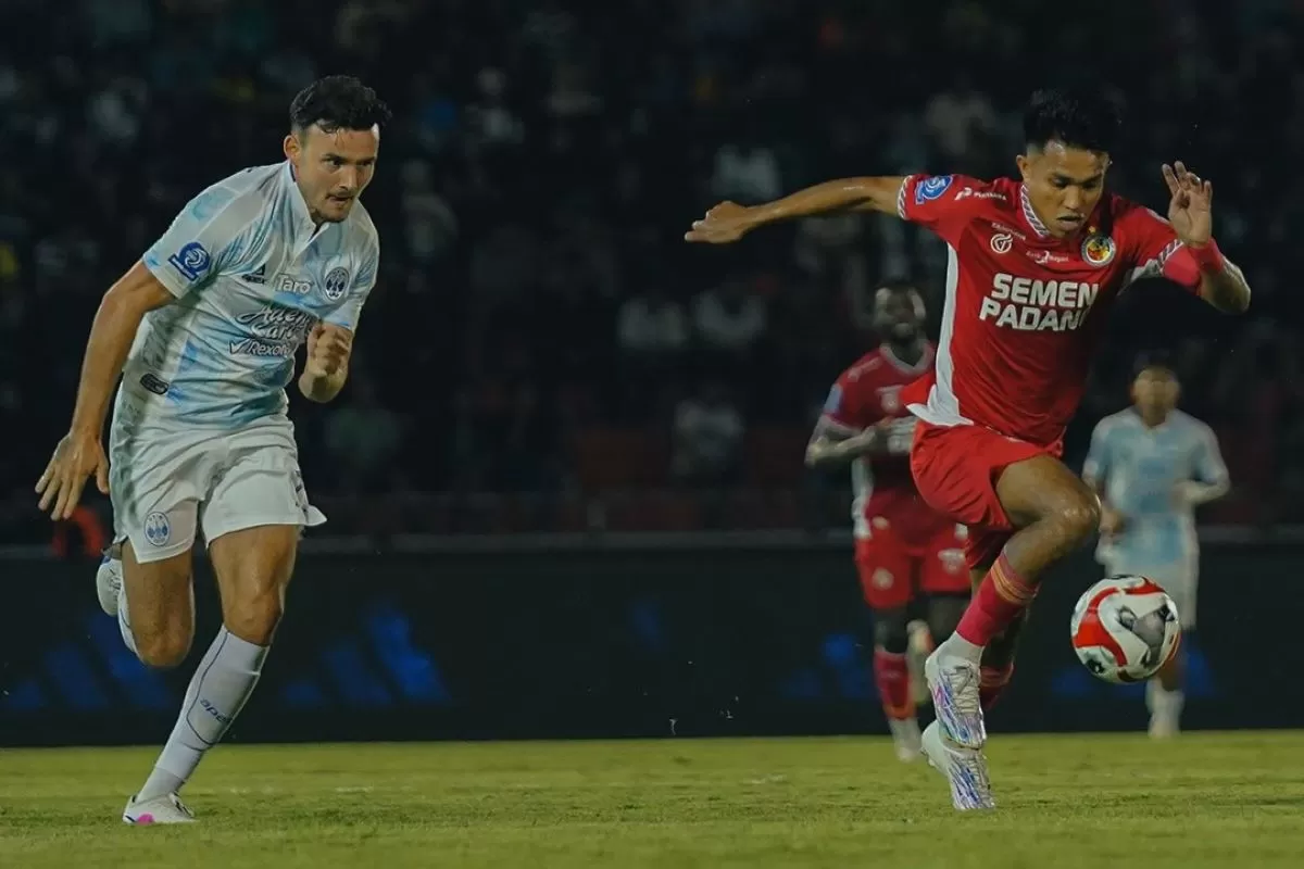 Semen Padang bermain imbang tanpa gol melawan PSIM Yogyakarta di pekan ke-24 Super League 2025/26 (@semenpadangfcid)