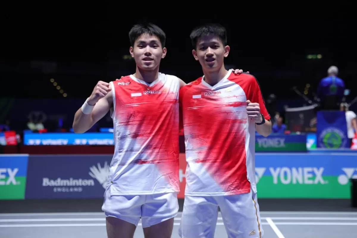 Pasangan Raymond Indra/Nikolaus Joaquin  melakoni debut mereka di All England 2026 dengan mulus. Sukses melaju ke babak kedua.  (PBSI)