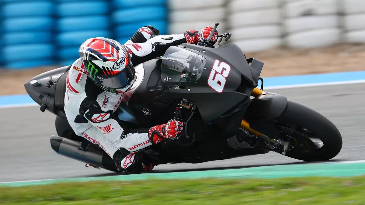 Pembalap Honda asal Thailand Somkiat Chantra jalani Tes Partimao (WorldSBK)