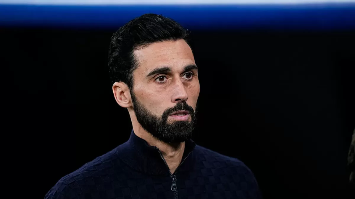 Pelatih Real Madrid, Alvaro Arbeloa sedang mencari bek tengah, untuk memperkuat pertahanan.   (sportsillustrated)