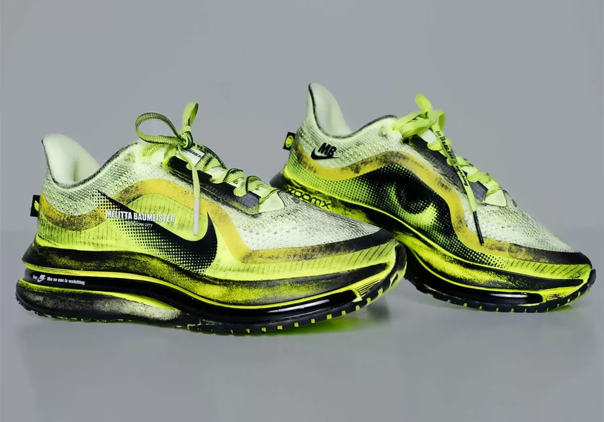 Kolaborasi antara desainer Melitta Baumeister dan Nike kembali mencuri perhatian dengan peluncuran Pegasus Premium, kali ini dengan dukungan atlet sprinter Olimpiade, Sha'Carri Richardson.  (sneakernews)