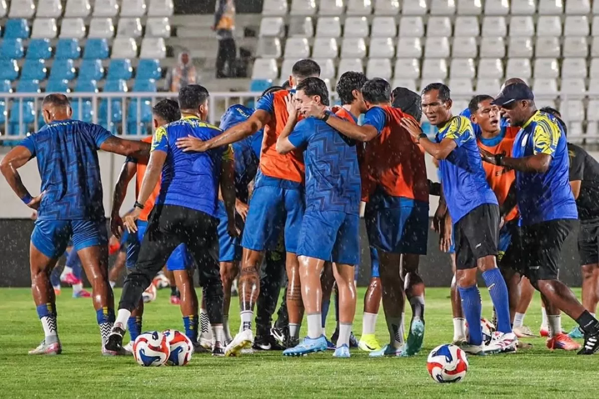 Skuat Arema FC akan jalani evaluasi menyeluruh oleh pelatih Marcos Santos (@aremafcofficial)