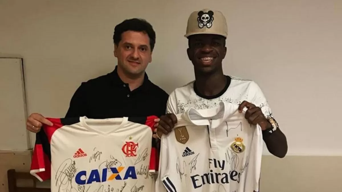 Kepala pemandu bakat Real Madrid, Juni Calafat (kiri) membantu mengamankan perekrutan Vinicius Junior.