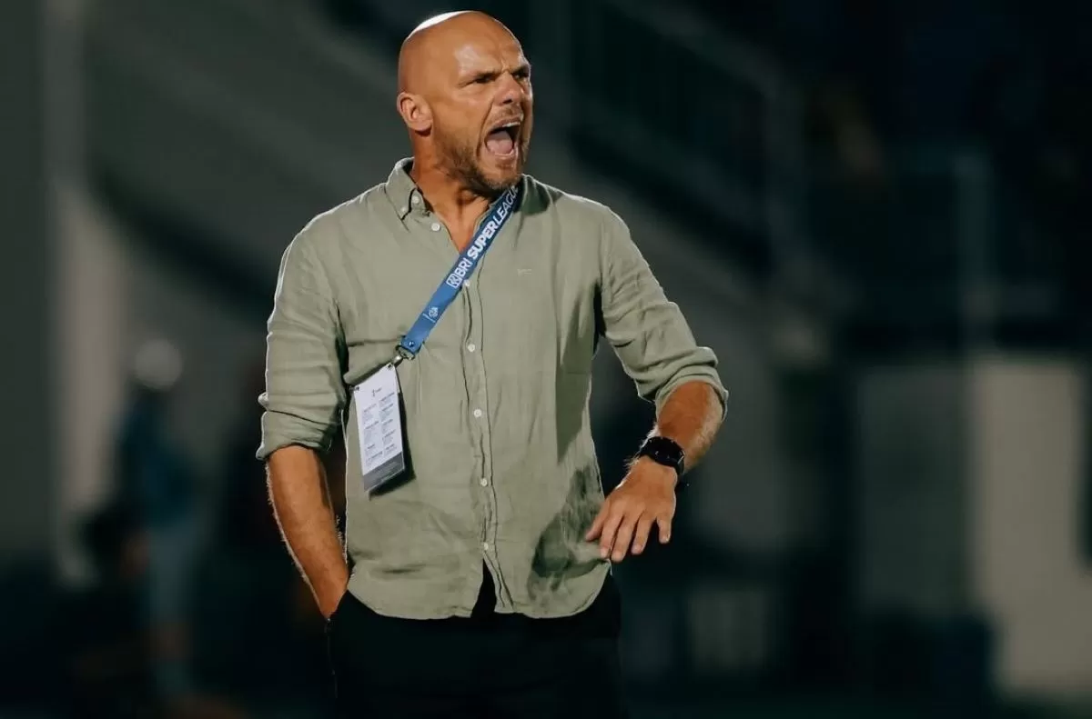 Pelatih Bali United Johnny Jansen di laga melawan Arema FC di pekan ke-24 Super League 2025/26 (@baliunitedfc)
