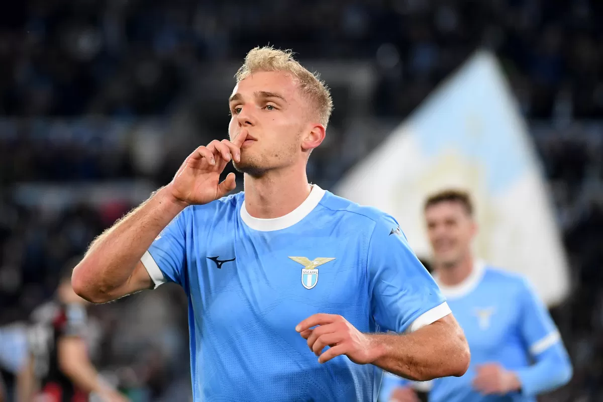 Gustav Isaksen jadi pembeda pertandingan Lazio vs Milan.