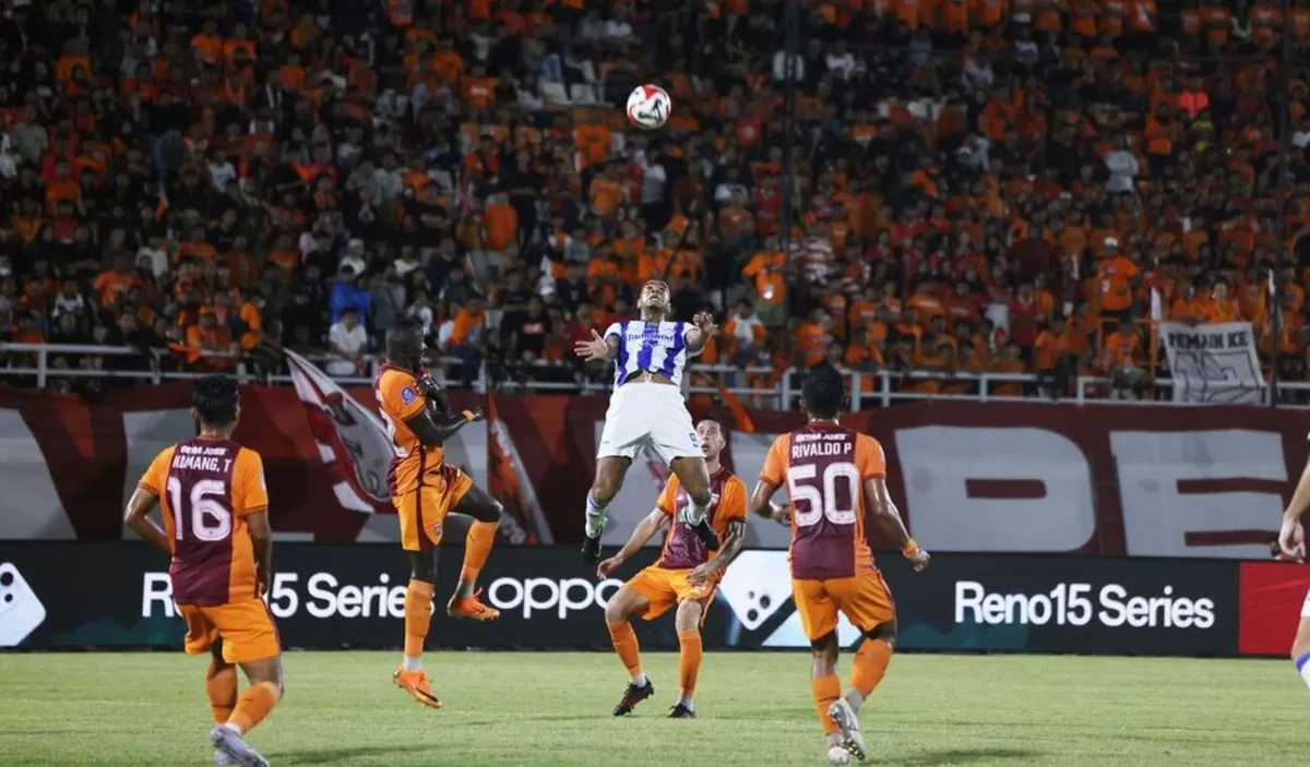 Laga Borneo FC vs Persib dalam lanjutan Super League 2025/26. (Persib)