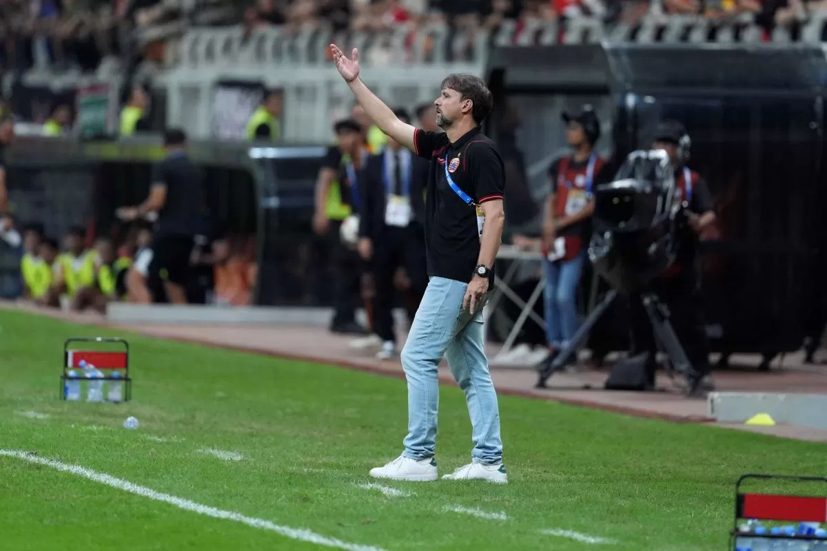 Pelatih Persija Mauricio Souza di laga melawan Dewa United FC (Persija)