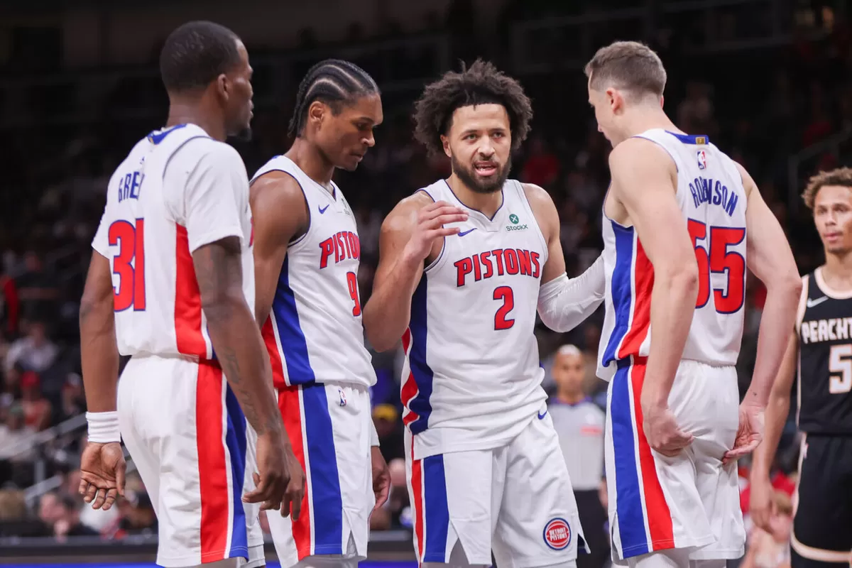 Para pemain Detroit Pistons. (Brett Davis)