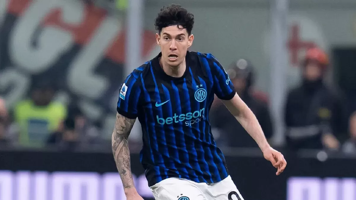 Alessandro Bastoni dari Inter jadi target utama Barcelona.