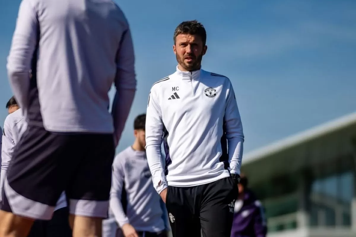 Pelatih Manchester United Michael Carrick soroti kepemimpinan wasit pada laga pekan ke-31 Liga Primer (@manutd)