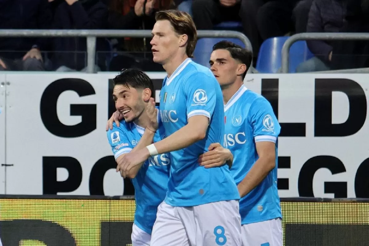 Gol semata wayang Scott McTominay cukup mengantar kemenangan Napoli atas Cagliari.