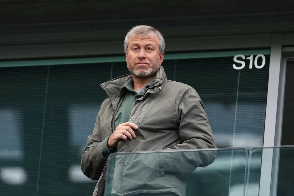 Jejak kelam Chelsea bermula sejak era Roman Abramovich. (the sun)