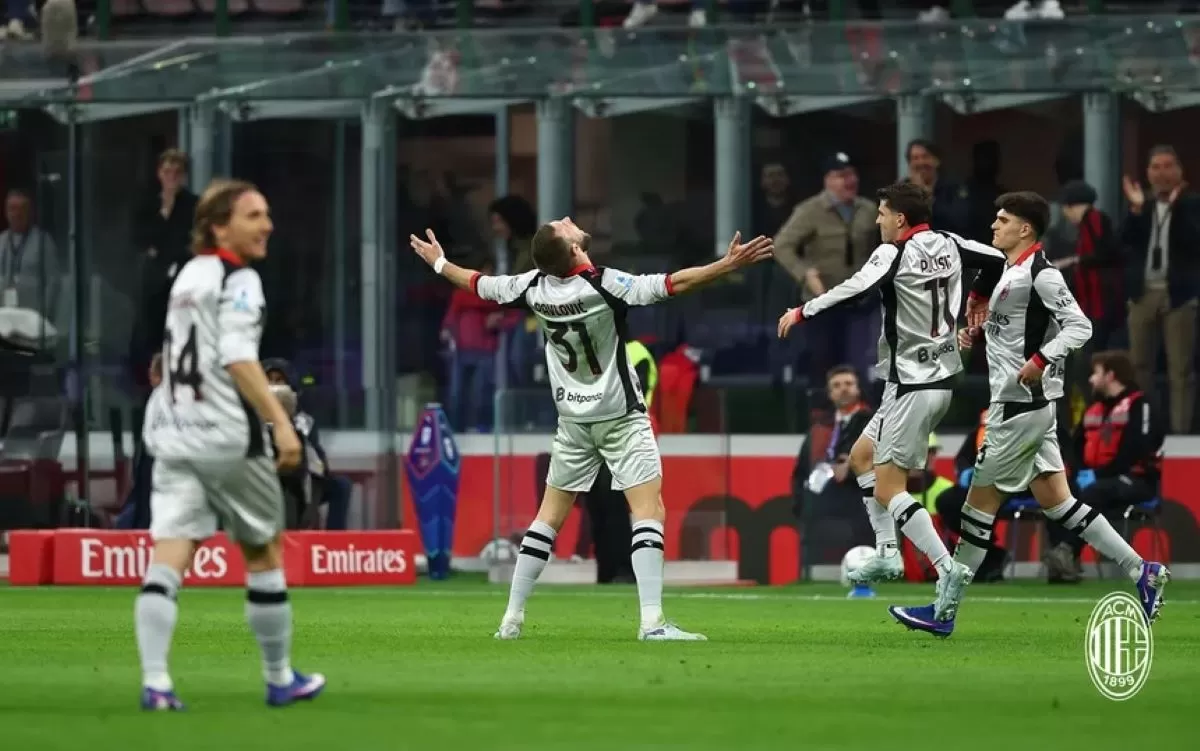 Selebrasi gol Strahinja Pavlovic di laga AC Milan vs Torino (AC Milan)