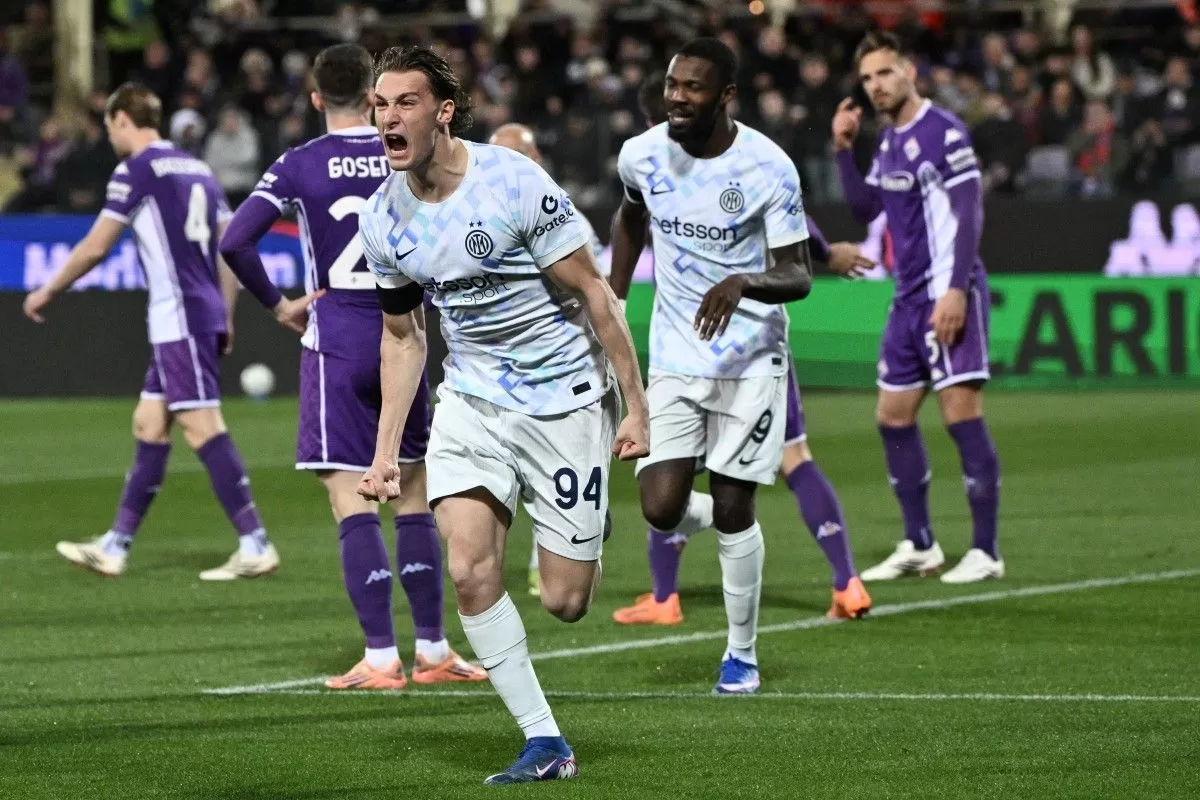 Selebrasi pemain Inter Milan usai bobol gawang Fiorentina. (AFP)