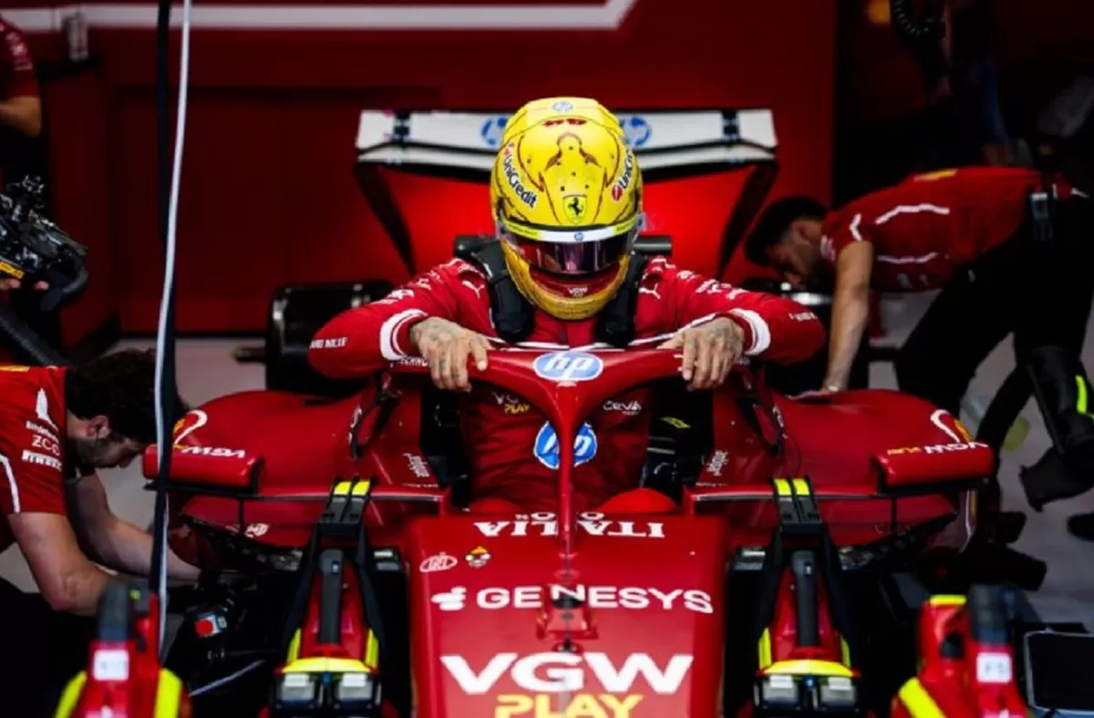 Lewis Hamilton mendapatkan Ferrari seharga &pound;4 juta atau sekitar Rp 77 miliar yang selalu ia impikan