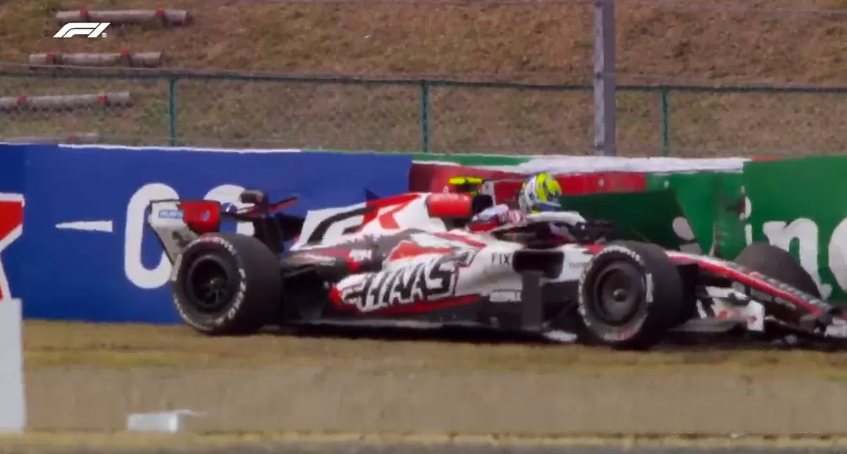 Pembalap Haas Ollie Bearman alami kecelakaan hebat di GP Jepang. (Tangkapan Layar)