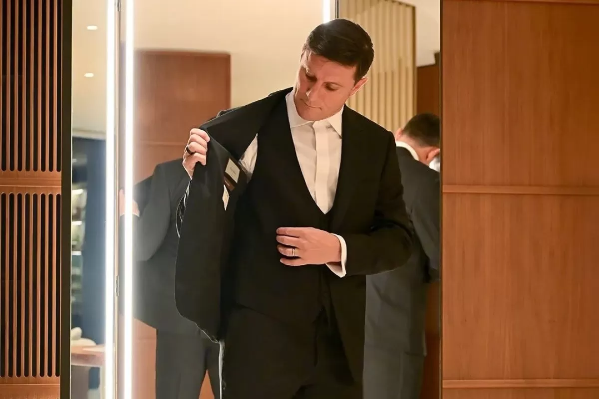 Javier Zanetti jadi bintang utama dalam video Me by Canali (Inter Milan)