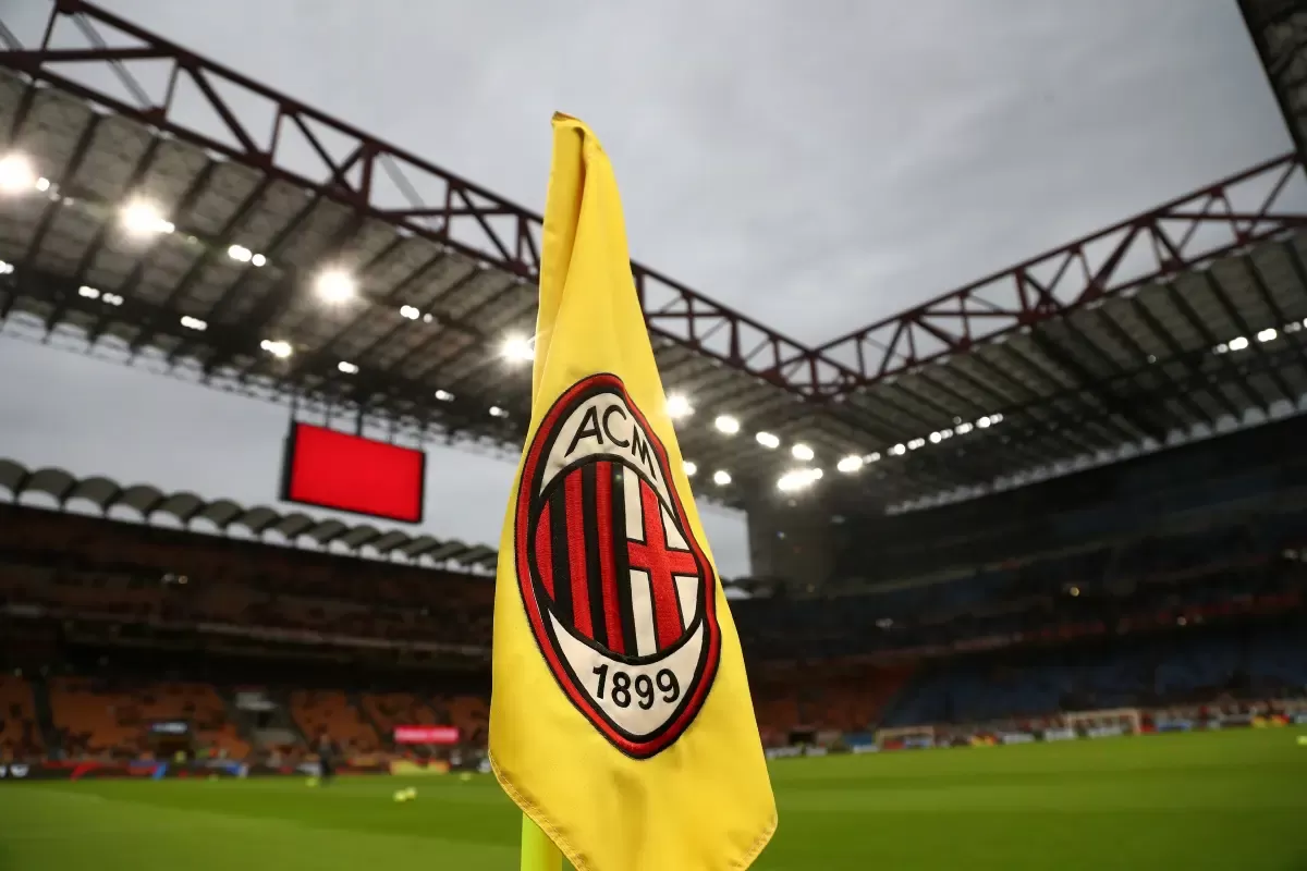Milan telah memantau Andrej Kostic selama beberapa bulan dan memutuskan untuk bertindak sekarang.