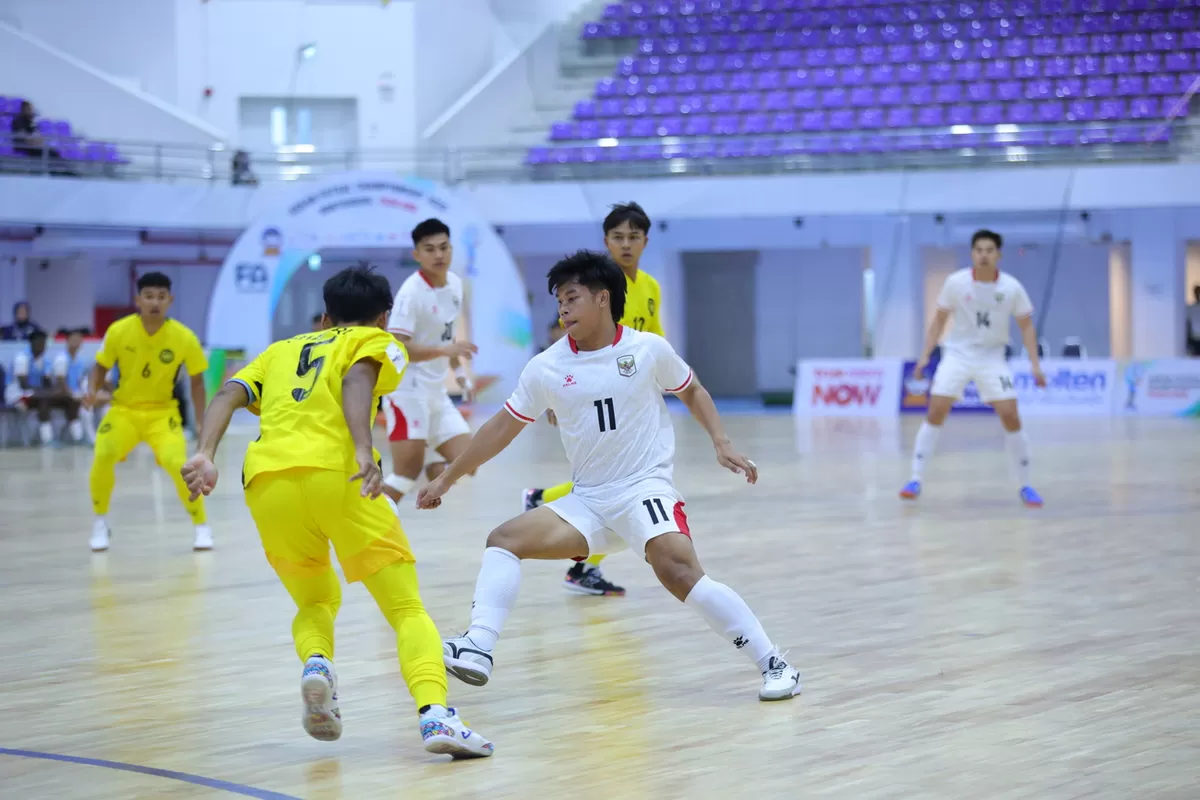 Timnas Futsal Indonesia melawan Malaysia pada laga kedua Grup B ASEAN Futsal Championship 2026. (FFI)