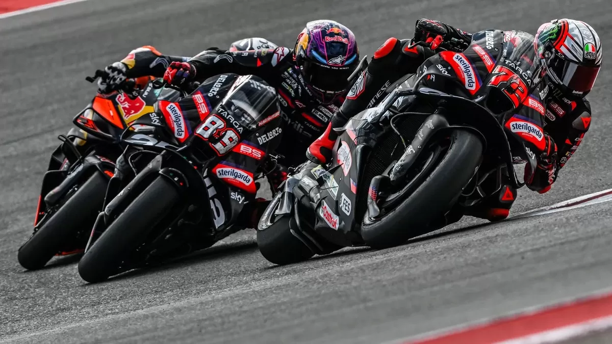 Duo pembalap Aprilia Racing Marco Bezzecchi dan Jorge Martin beraksi di GP Amerika. (MotoGP)