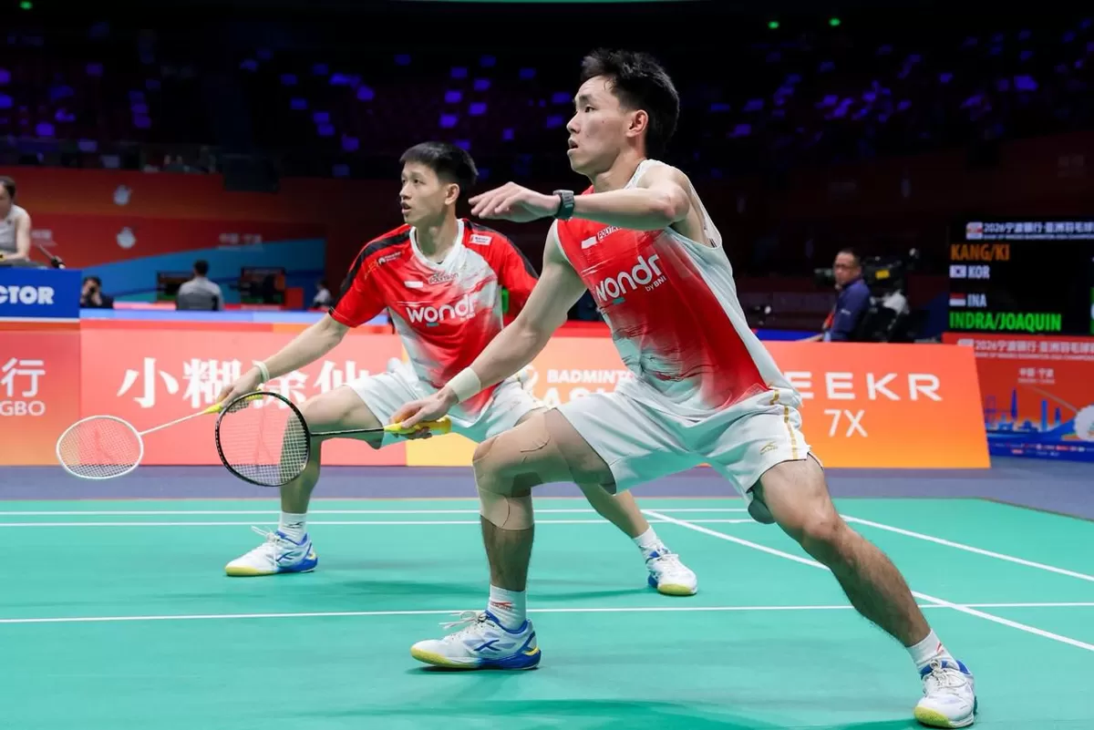  Langkah pasangan muda Indonesia, Raymond Indra/Nikolaus Joaquin, harus terhenti lebih awal di ajang Badminton Asia Championship 2026. Gagal lewati hadangan wakil Korea.  (PBSI)