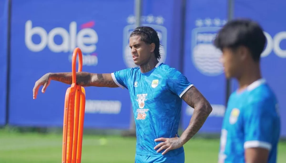 Ramon Tanque jalani latihan jelang hadapi Bali United FC di pekan ke-27 Super League 2025/26. (Persib/Sutanto)
