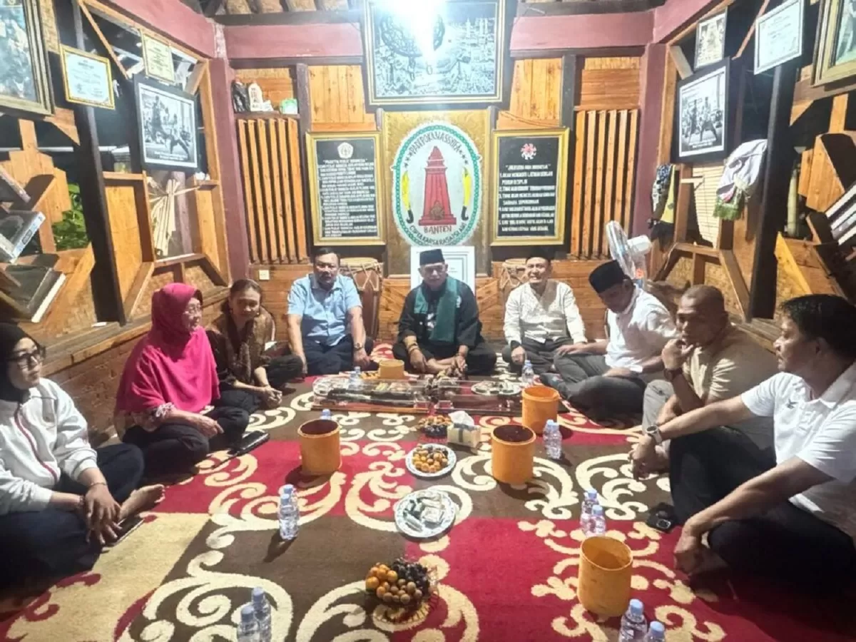 Tim TTP yang diketuai Suwarno melakukan kunjungan ke Padepokan Silat Assyifa, pada Rabu, 8 April 2032. 