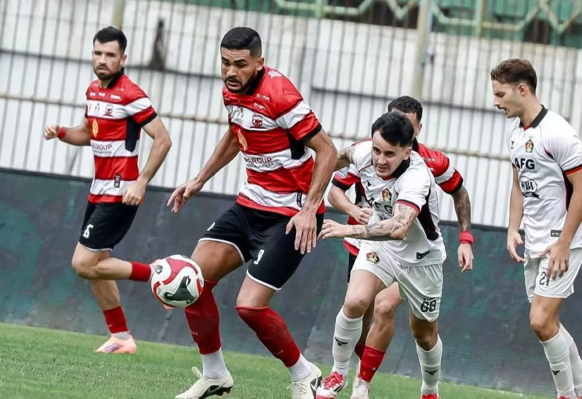 Madura United FC vs Persik Kediri di pekan ke-27 Super League 2025/26. (@maduraunited.fc)