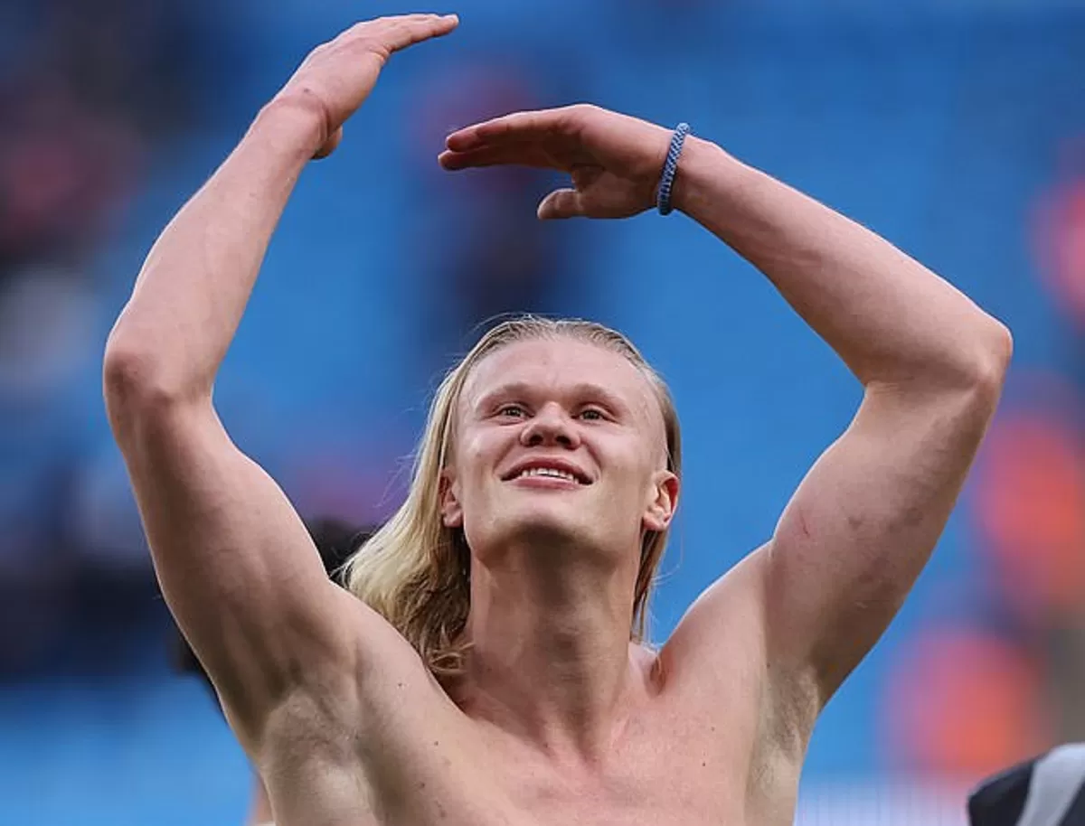 Para penggemar sepak bola tergila-gila dengan Erling Haaland.