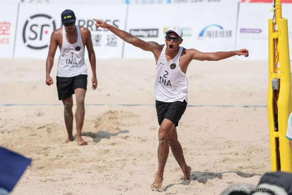 Tim voli pantai putra Indonesia tembus perempat final Asian Beach Games Sanya 2026. (Naif/NOCIndonesia)