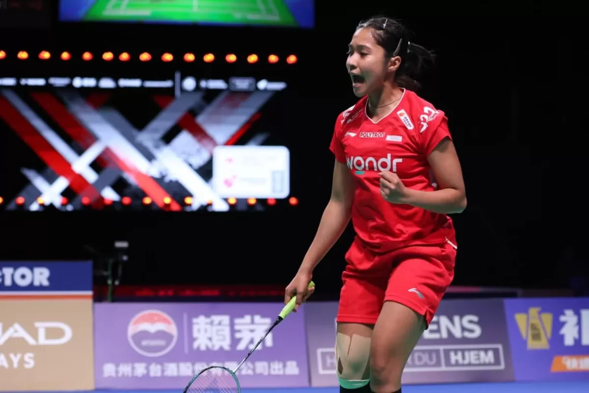 Tunggal ketiga Indonesia, Ester Nurumi Tri Wardoyo jadi pahlawan Tim Uber Indonesia di penyisihan terakhir Grup C. Indonesia menang dramatis 3-2 lawan Chinese Taipei.  (PBSI)