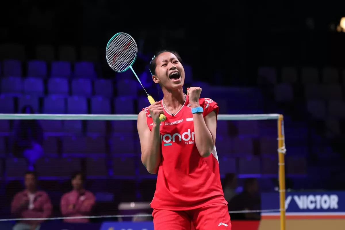 Kapten Tim Uber Indonesia, Putri Kusuma Wardani meluapkan kegembiraannya usai sukses menyumbangkan poin saat melawan Taipei, di penyisihan Grup C, Selasa, 28 April lalu. (PBSI)