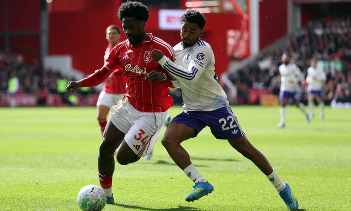 Pertandingan Nottingham Forest vs Aston Villa, yang berlangsung pukul 02.00 pada tanggal 1 Mei