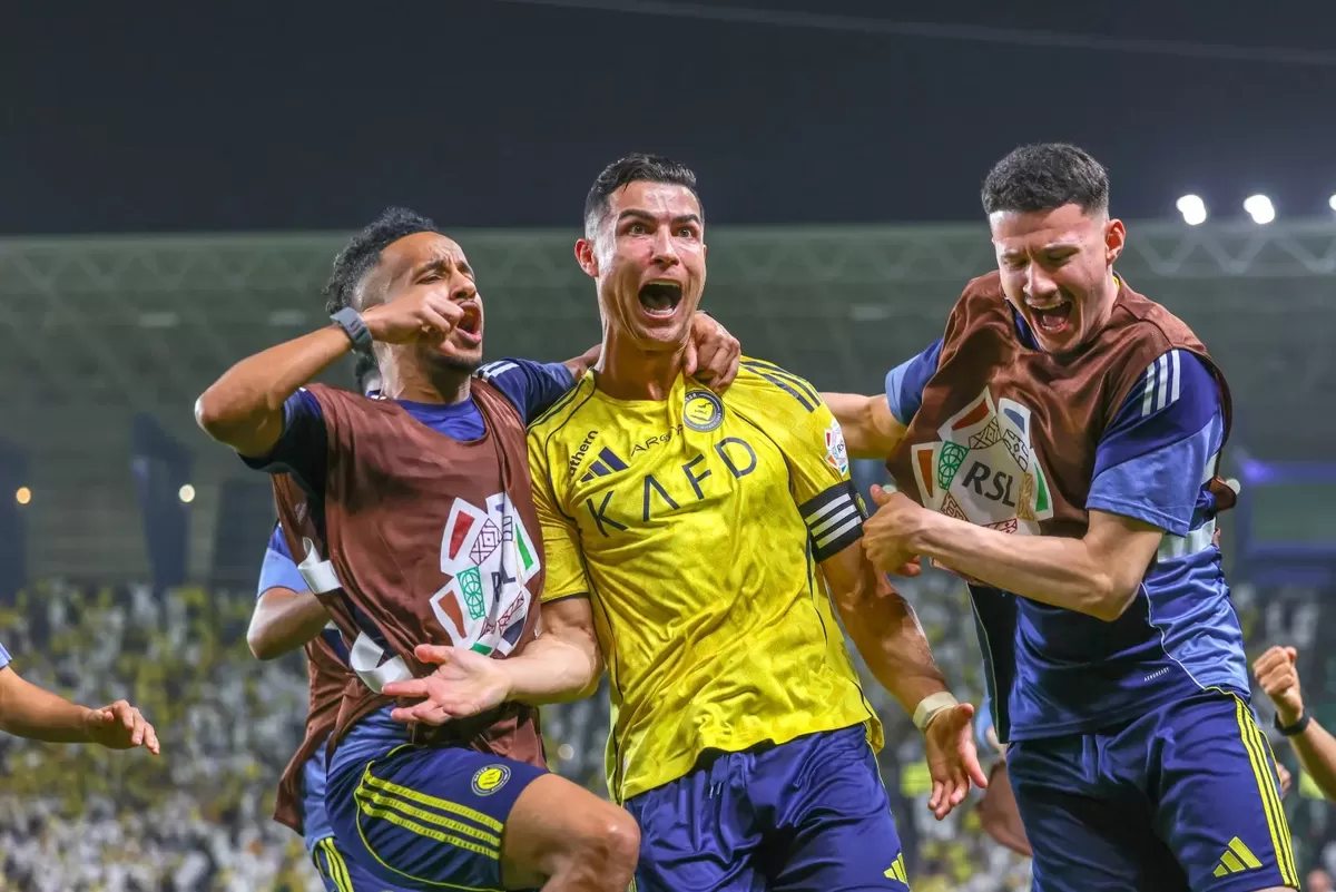 Cristiano Ronaldo menikmati setiap momen di lapangan.