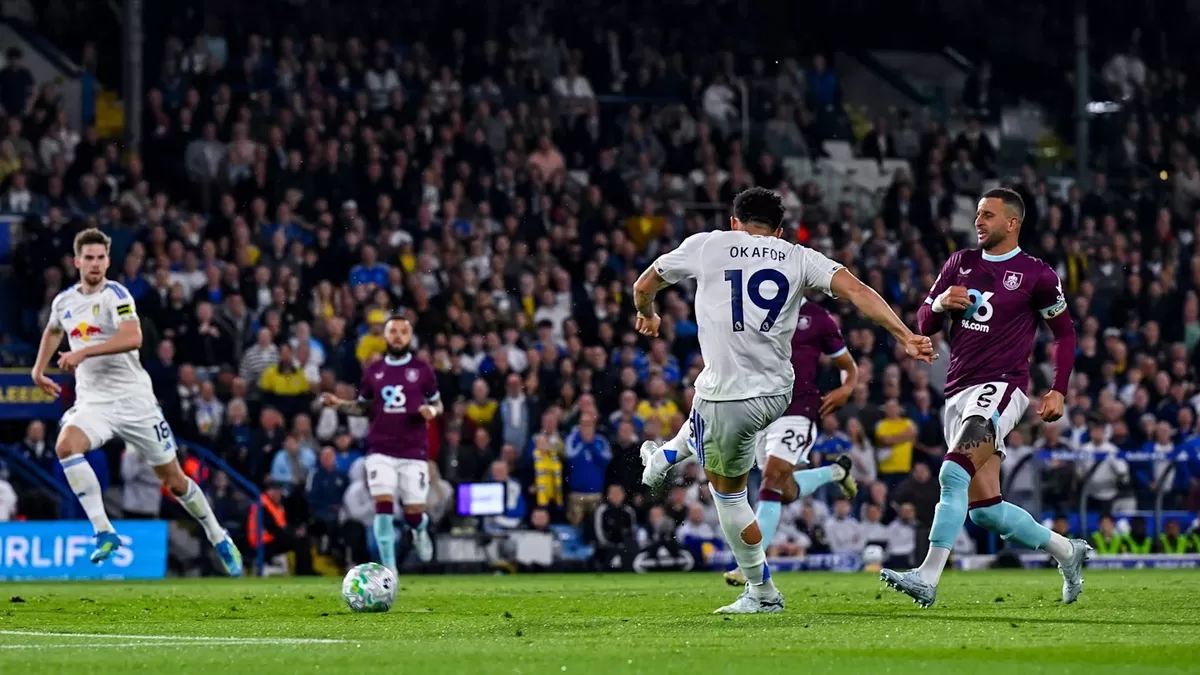 Okafor sumbang satu gol untuk kemenangan Leeds United atas Burnley 3-1 di pekan ke-35 Liga Primer. (Leeds United)