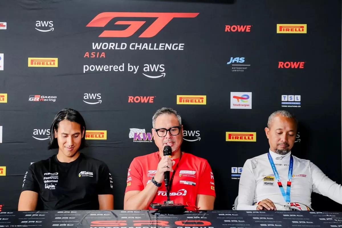 David Tjiptobiantoro dukung Sean Gelael di GT World Challenge Asia. (MGPA)