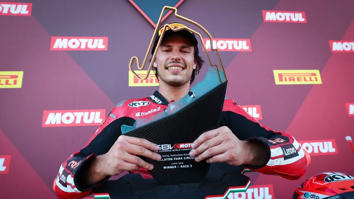 Nicolo Bulega hattrick di Balaton Park dan catat rekor kemenangan baru dalam sejarah WorldSBK. (WorldSBK)