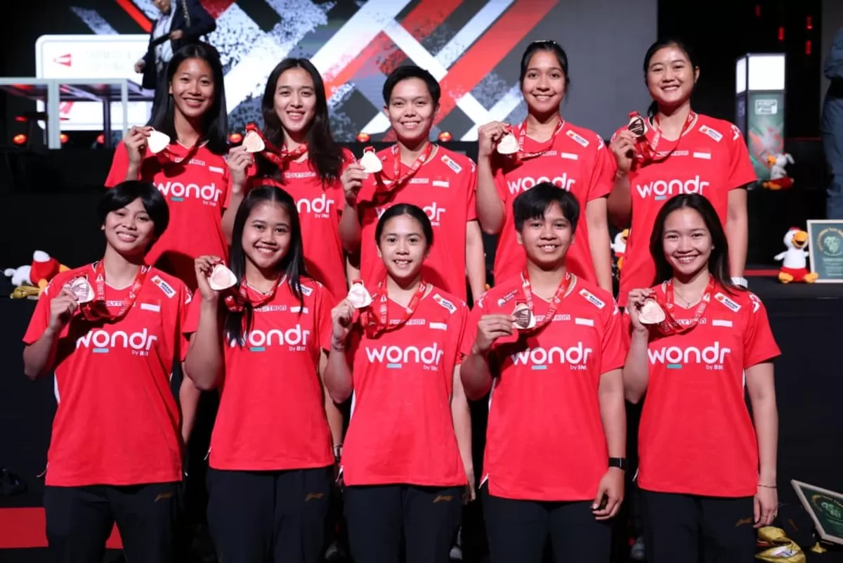 Putri Indonesia menempati podium medali perunggu Piala Uber 2026, 3 Mei lalu, di Horsen, Denmark. Raihan ini memenuhi target PBSI. (PBSI)