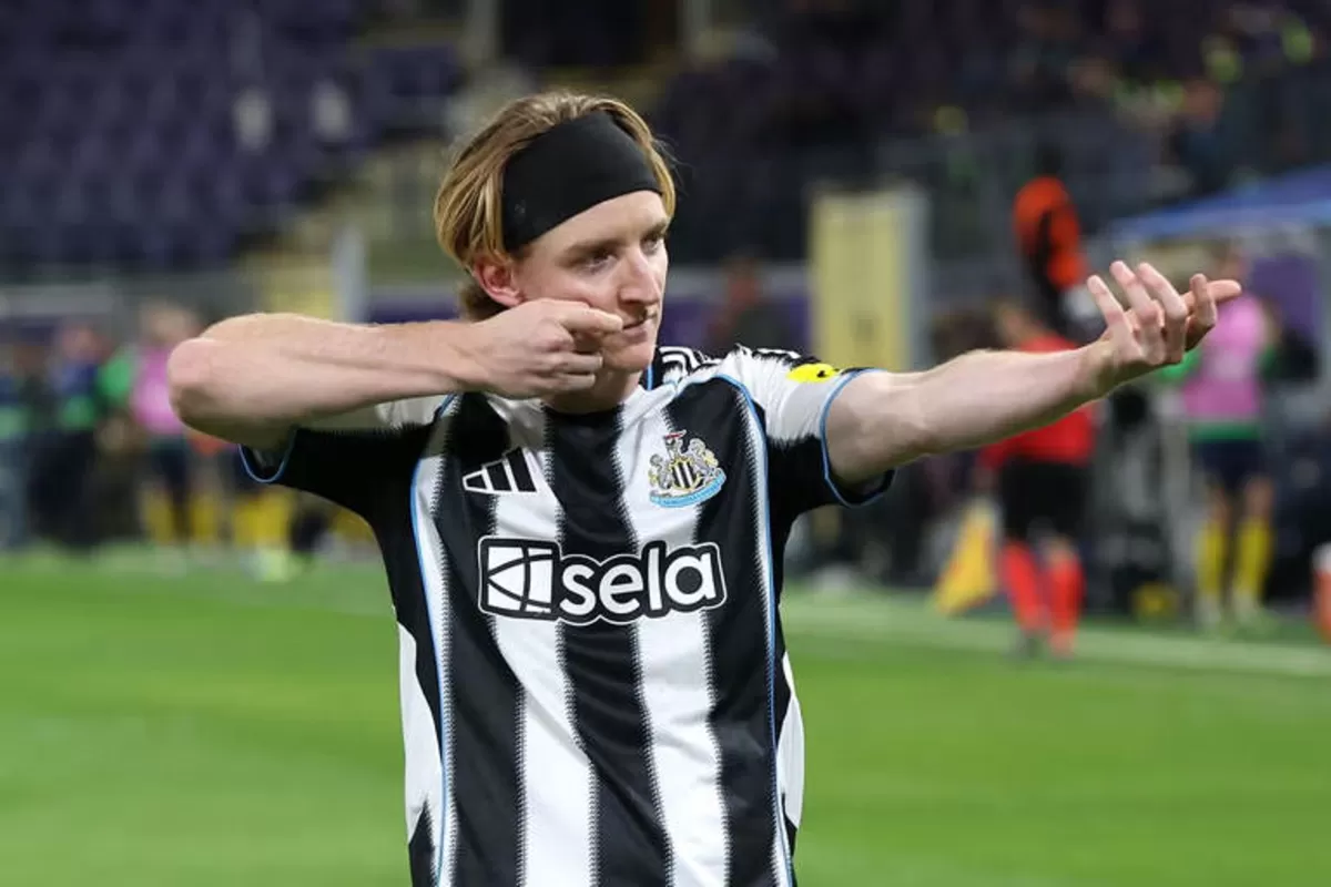 Anthony Gordon tampil impresif untuk Newcastle musim ini.