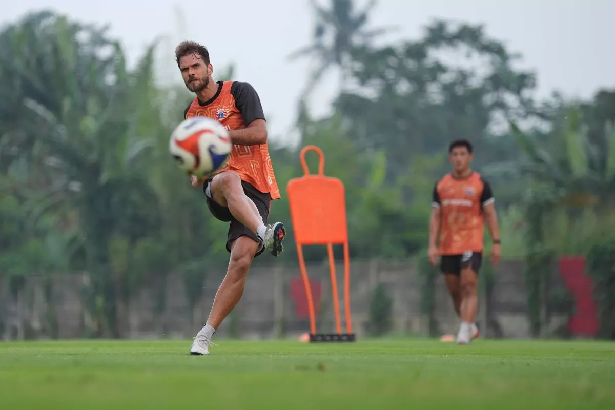 Paulo Ricardo, bek Persija. (Persija)