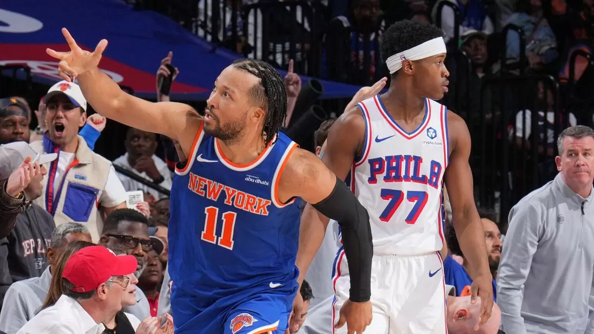 Jalen Brunson mencetak 33 poin&mdash;terbanyak dalam pertandingan tersebut&mdash;dan 9 assist dalam kemenangan New York 108-94 atas Sixers, sehingga memimpin seri 3-0. (NBA)