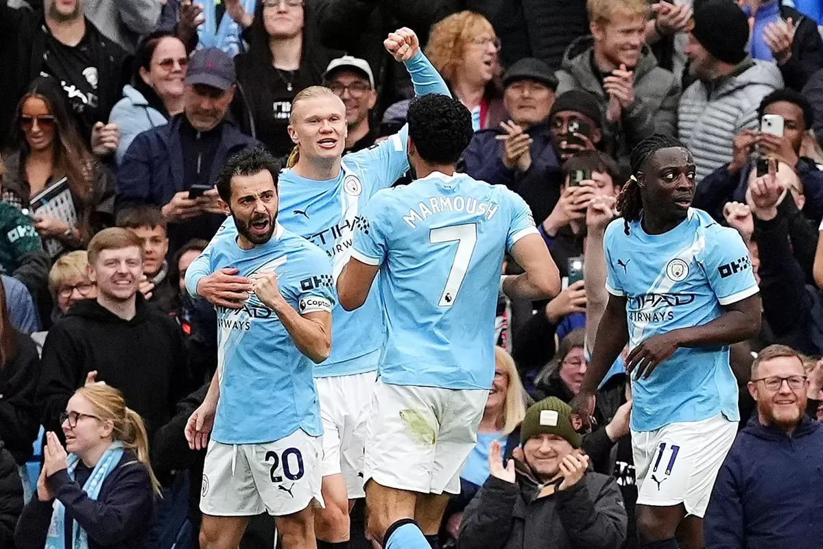 Erling Haaland mencetak gol ke-50 untuk Manchester City dan negera.